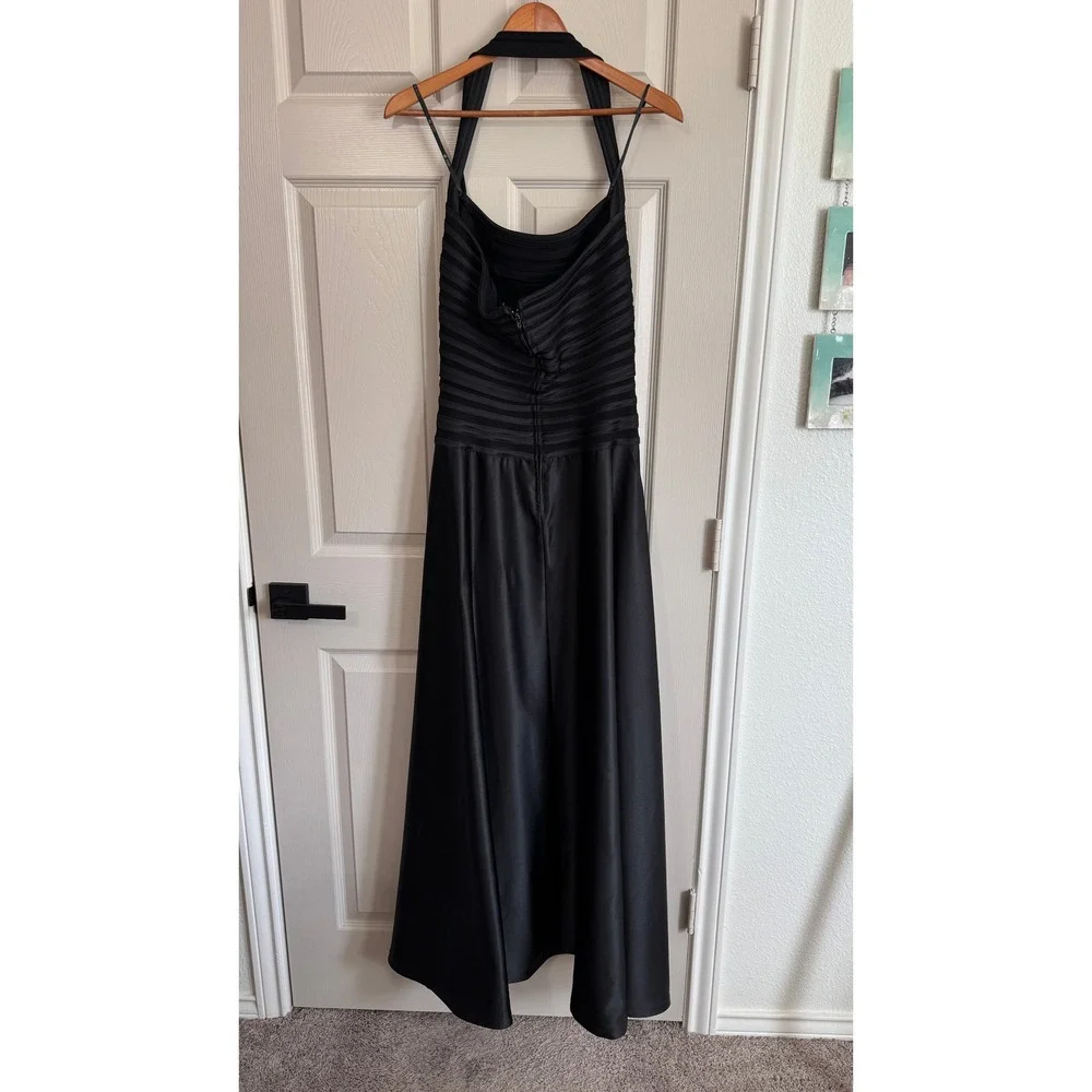 Tadashi Maxi Dress Size 8 Black Halter Neck Evening Gown Textured Satin Formal - Picture 4 of 9